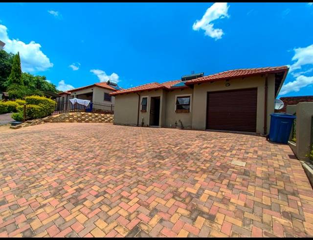 3 BEDROOM HOUSE FOR SALE IN HEATHERVIEW